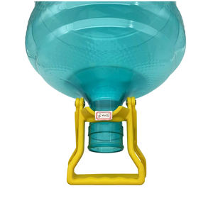 Poignée universelle Sheng'li en plastique la plus vendue, facile à transporter, calibre 55 mm, 104 g, couleur personnalisable, adaptée aux bouteilles d'eau - Product Image 4