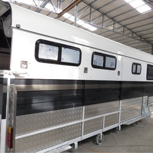 Remolque de lujo HERUI HR-3HAL-S para tres caballos, aerodinámico, de aluminio, con almacenamiento para equipo y capacidad para 2 personas. - Product Image 6