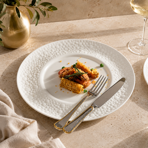 Assiettes en porcelaine blanche avec logo personnalisé, résistantes aux rayures, micro-réactives, assiettes haut de gamme pour restaurants, assiettes à entrées en céramique - Product Image 1