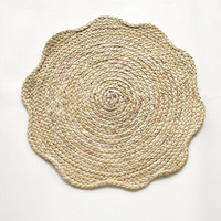 Napperons en rotin naturel tressé, sous-verres en jacinthe d'eau, assiettes de présentation en écorce de maïs pour la décoration de table à manger, de la maison, de la cuisine ou de mariage