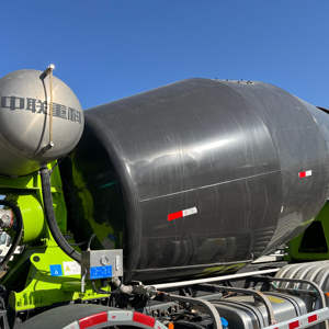 Camion malaxeur à béton Howo 8x4, camion pompe à béton 8 m³, camion malaxeur à ciment en vrac autochargeur - Product Image 5