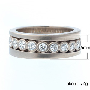 Anillo de Eternidad F813 en Oro Blanco con Diamantes de Corte Brillante Redondo en Canal, Anillo Fino Unisex para Boda - Product Image 5