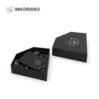 Boîte cadeau rigide haut de gamme pour bijoux avec couvercle et logo personnalisé |   Boîte en papier noir de qualité supérieure avec gaufrage et éponge pour emballage de bijoux et de mariage