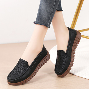 Mocassini da <span class=keywords><strong>Donna</strong></span> in Vera Pelle con Suola Morbida, Scarpe Ricamate con Design Primaverile per l'Autunno, Casual per Anziane e di Mezza Età - Product Image 3