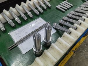 Cabezal de tornillo personalizado Keyou de acero sinterizado resistente al desgaste y ecológico para máquina de moldeo por inyección de extrusora para <span class=keywords><strong>PA6</strong></span>/PA66/PA4T - Product Image 6