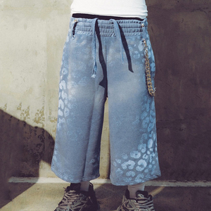 Shorts culottes en jean tissé léopard pour homme, taille mi-haute, avec cordon de serrage, coupe large, délavé à l'acide, style streetwear décontracté, 220g, logo frontal - Product Image 2