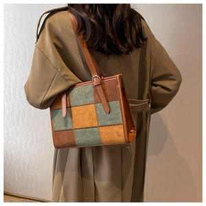 Fashionable leather women's handbag, classic checkered large capacity PU single shoulder <b>crossbody</b> <b>bag</b> - Product Image 5