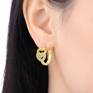 Pendientes de aro en forma de corazón de doble línea en cobre blanco, pendientes de moda de alta gama originales, venta al por mayor para mujer - Product Image 5