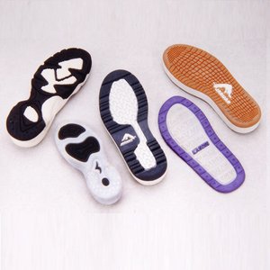 เครื่องฉีดพลาสติกแบบโรตารี่ 20 สถานี สำหรับผลิตรองเท้าสองสีอัตโนมัติ - Product Image 4