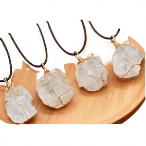 Collar con Colgante de Aguamarina Natural en Bruto Envuelto en Alambre, Hecho a Mano, Piedra Curativa de Cristal de Aguamarina Rústica - Product Image 3