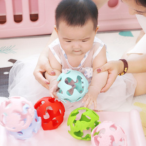 ลูกบอลกัดฟัน 3 มิติสำหรับเด็ก ทำจากซิลิโคนเกรดอาหาร รูปทรงไดโนเสาร์ สำหรับเด็กอายุ 0-24 เดือน ของเล่นกัดฟันสำหรับเด็กทั้งชายและหญิง - Product Image 1