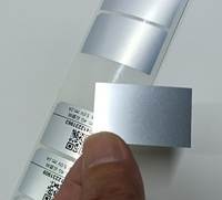 Etiquetas Adhesivas Personalizadas de PET Plateado Mate con Código Variable, Autoadhesivas, Fuertes y Permanentes para Electrónica de Consumo