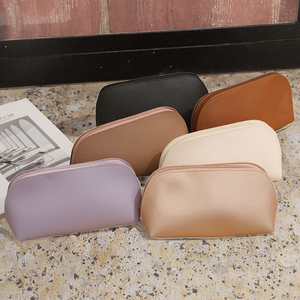 Trousse de Maquillage Personnalisable Grande, Étanche, Portable, Durable, Écologique, en PVC Stratifié, avec Double Poignée et Fermeture Éclair pour Voyage - Product Image 3