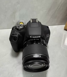 Appareils photo numériques d'occasion les plus vendus - Canon 1200D+ avec objectif 18-55mm - Ensemble pour débutants - Vente en gros - Product Image 1