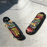 Patineta Profesional de 7 Capas de Madera de Arce Canadiense con Doble Rocker, Rodamientos ABEC-7 y Tecnología de Fundición por Gravedad en las Ruedas de PU