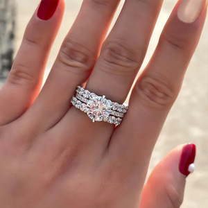 Set di tre anelli geometrici con zirconi, regalo per matrimonio, fidanzamento, gioielli quotidiani da sposa - Product Image 5