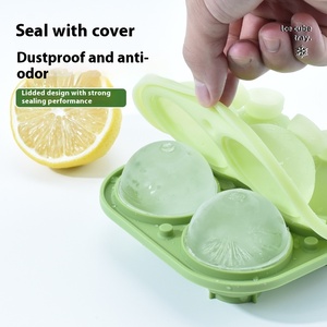 Moule à glaçons sphériques en silicone à 4 cavités avec couvercle pour whisky, cocktails et bourbon – Vente en gros, démoulage facile - Product Image 6