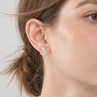 KAVNAR Boucles d'Oreilles Clous Croix avec Zircon Baguette, Laiton Plaqué Or 14K avec Tige Argent 925 Bijoux Mode Femme