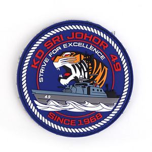 Patch en caoutchouc personnalisé, embossé 3D, patch en PVC souple pour vêtements - Product Image 1