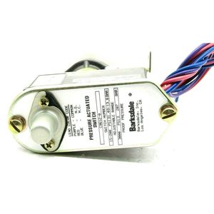 Pressostat Barksdale C9612-0 1/4 pouce NPT 15-200 PSI Air SPST Laiton IP54 - Product Image 2