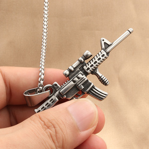 Pendentif Géométrique Fusil M416 en Acier Inoxydable Thème Rétro Punk pour Hommes, Collier Chaîne Carrée Perles Style Punk, Cadeau 280340 - Product Image 4