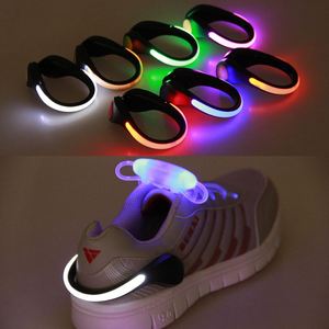 ไฟคลิปหนีบรองเท้า LED แบบกำหนดเอง สว่างชัดเจน ทนทาน เหมาะสำหรับกิจกรรมกลางคืน - Product Image 4