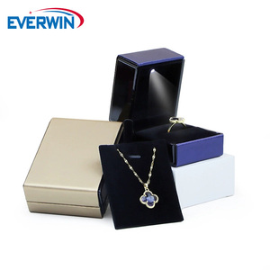 Caja de Joyería LED EVERWIN ODM OEM, Caja para Anillos Colorida con Forro de Terciopelo, Caja de Empaque para Collares, Pulseras y Colgantes, Logotipo Personalizado - Product Image 3