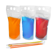 Vente en gros de sachets d'emballage de boissons biodégradables de 250 ml, 350 ml, 500 ml, 750 ml, 1000 ml, poche à jus de fruits portable avec pailles