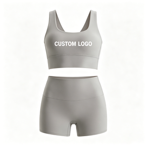 Set Sportivo OEM Personalizzato con Stampa Frontale, Top Aderente con Collo Quadrato, Pantaloncini Effetto Nudo, Vita Elastica, Asciugatura Rapida per Yoga - Product Image 1