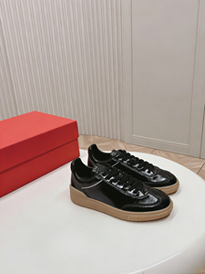 Zapatillas casuales de gamuza marrón de caña baja con suela de goma y cordones, estilo retro para hombre y mujer - Product Image 3