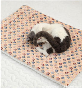 Estera de cama de gato de felpa ultrasuave con bonitos estampados, jaula de lana para perros, almohadilla para perrera, lavable, gruesa para gatito y cachorro - Product Image 6