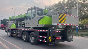 Grue sur camion Zoomlion ZTC250V d'occasion durable, capacité de levage de 25 tonnes, moteur hydraulique Weichai - Product Image 6