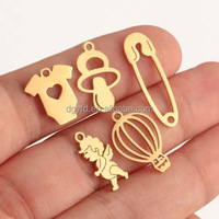 Breloques personnalisées pour bébés : vêtements, biberons, pieds, poussettes, sucettes – Pendentifs pour la fabrication de bracelets, colliers, boucles d'oreilles et accessoires de bijoux DIY