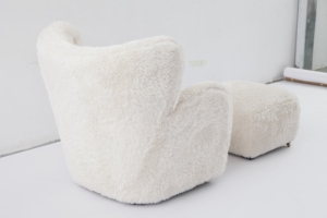 Sillón de Salón de Lujo Flemming Lassen para Hombre Cansado con Reposapiés, Sillón de Diseño Nórdico de Piel de Oveja Premium - Product Image 4