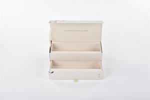 Fabricant de gros de luxe personnalisé imprimé 2mm gris mat PP stratification boîtes cadeaux portables avec fonction UV Spot boîtes de papier - Product Image 4