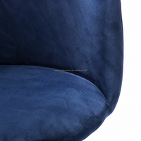 Chaise de salle à manger moderne en velours nordique avec pieds en métal noir, siège rembourré de luxe sans accoudoirs pour restaurant, salon et café