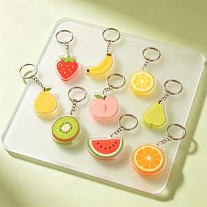 Porte-clés en acrylique mignons en forme de fruits (pastèque, fraise, orange) pour promotion estivale - Product Image 3