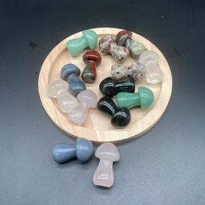 เห็ดคริสตัลขนาด 1.5 นิ้ว อัญมณีหินบำบัด หินกึ่งมีค่า งานฝีมือ - Product Image 1