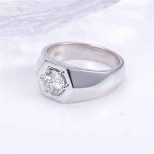แหวนเพชรทรงกลมทองคำขาว 14K รุ่น MSR-1441 จาก Messi Jewelry สำหรับผู้ชาย - Product Image 2