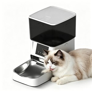 Comedero Automático para Mascotas con Forma de Triángulo, Dispensador de Alimentos Inteligente de Grado Alimenticio, Resistente al Agua - Product Image 1