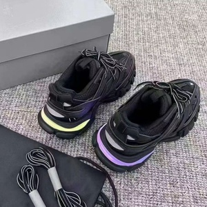 [Offre Spéciale] Baskets lumineuses LED TRACK 3.0 – Chaussures décontractées pour hommes en maille respirante, de marque de créateur, à lacets, de haute qualité - Product Image 5