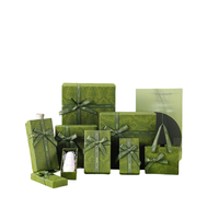 Boîte de papier cadeau en matériaux recyclés pour vernis à ongles huile sérum de soin de la peau faux cils bougie-boîtes rigides de stratification brillante