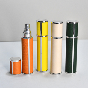 Chai xịt nước hoa mini di động <span class=keywords><strong>10ml</strong></span> có thể nạp lại, chất liệu da màu, kiểu dáng nhỏ gọn, chai thủy tinh - Product Image 3