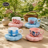 Ensemble de tasses à café en céramique peintes à la main SWT Nordic, style Ins, soucoupe à pétales bouffants, tasse à thé, cadeau mignon pour la maison, le bureau ou le café