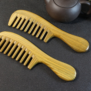 Peigne de massage à dents larges en bois de santal, grande taille pour usage domestique YYM1-8 - Product Image 3