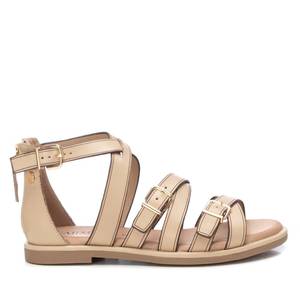 Sandali bassi da donna Carmela beige con cinturini piatti e fibbia alla caviglia, perfetti per l'estate - Product Image 1