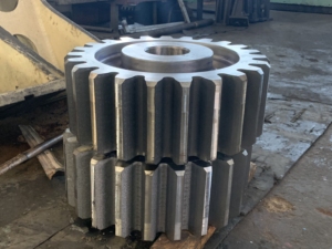 Fabricant de réduction d'excavatrice lourde pignon de coulée rotatif robuste engrenage d'entraînement de taureau grande roue dentée - Product Image 5