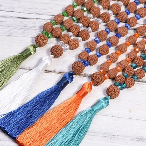 قلادة مالا نيبالية أصلية من خرز الرودراكشا بـ 108 حبة، 5 أوجه مع حبة غورو، للشفاء والتأمل، خرز صلاة مربوط يدويًا مع شرابة - Product Image 1