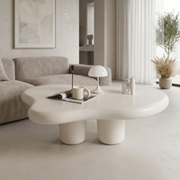 Table basse mobile en forme de nuage pour salon, petite surface, couleur crème, design minimaliste moderne, tendance internet