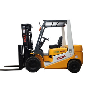 รถยกดีเซลญี่ปุ่นมือสอง รุ่น TCM FD30 ความจุ 3 ตัน เสากระโดงสองท่อน ระบบไฮดรอลิก พร้อมอุปกรณ์เปลี่ยนทิศทางด้านข้าง ยางตัน สำหรับใช้งานกลางแจ้ง - Product Image 1